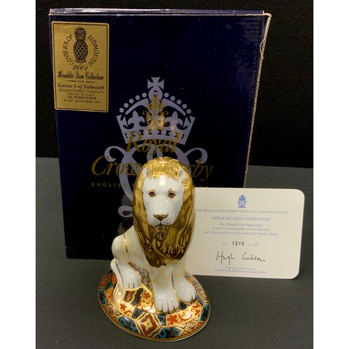 355 - Royal Crown Derby Heraldic Lion paperweight, limited edition of 1349/2000, 14cm high, gold stopper, ... 