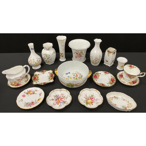 375 - Ceramics - Royal Crown Derby posie ware, Royal Albert Old Country roses ware; etc