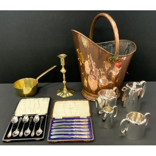 394 - Metalware - a Victorian copper coal busket;  Walker & Hall four piece tea set, cased epns flatware e... 