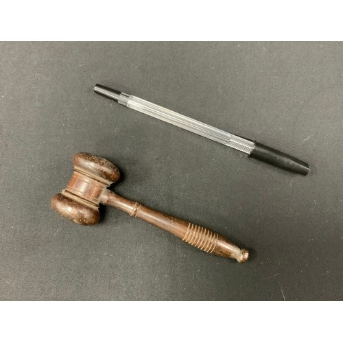 206 - Treen - an early 20th century turned auctioneer's gavel