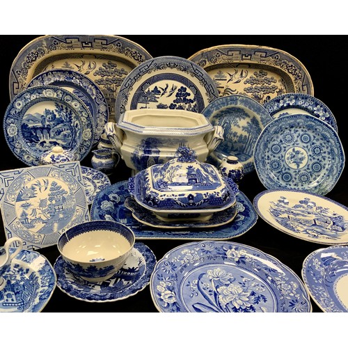 475 - Blue and white including; early 19th century Spode pearlware tower pattern pattern plate, c.1820, pe... 