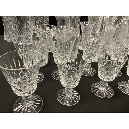 478 - Glass ware - Waterford cut glass crystal vases and other similar; qty.