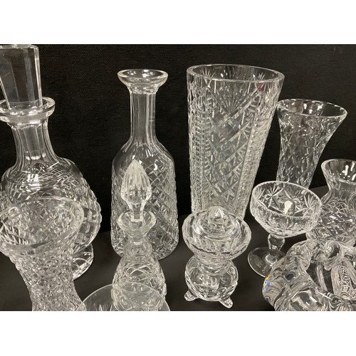 478 - Glass ware - Waterford cut glass crystal vases and other similar; qty.