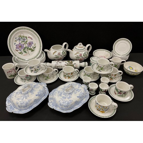 480 - A Portmerion Botanic gardens pattern part dinner and tea set inc plates, cups and saucers, etc;  two... 