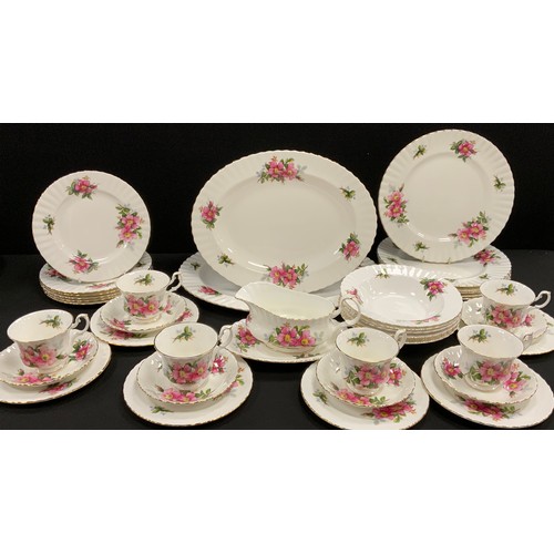 522 - A Royal Albert Prairie Rose pattern dinner and tea set, for six inc dinner and side plates, soup bow... 