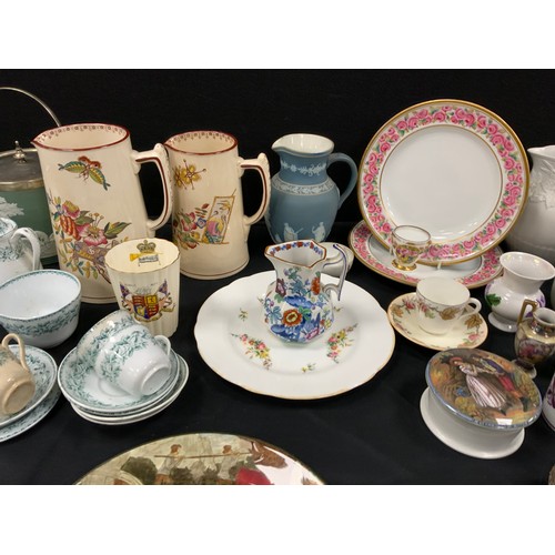 555 - Early 20th century and later including; Copper lustre, Sunderland lustre, children’s tea set, Prattw... 