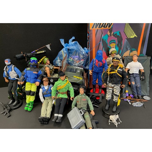 581 - Actionman - 1990s inc jeep, figures, Army Ranger, Police officer, GI Joe Cobra etc (10)  assorted we... 