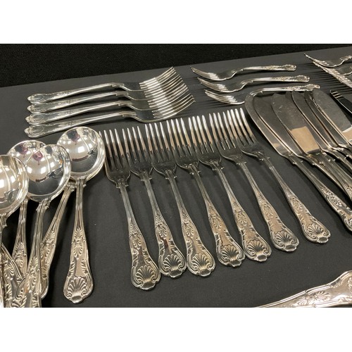 585 - A Slack & Barlow silver plated Kings pattern canteen, for Eight inc dinner and side forks, knives, s... 