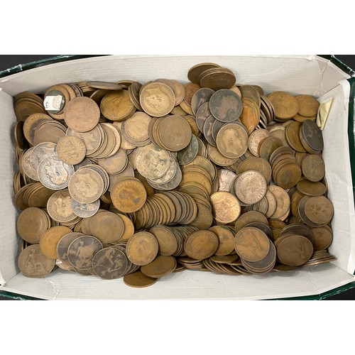 655 - Coins and tokens - George III and later pennies, half pennies, etc mostly Victorian and later, worn,... 