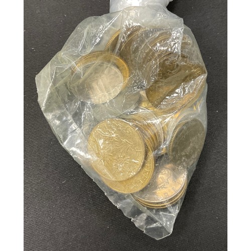 655 - Coins and tokens - George III and later pennies, half pennies, etc mostly Victorian and later, worn,... 