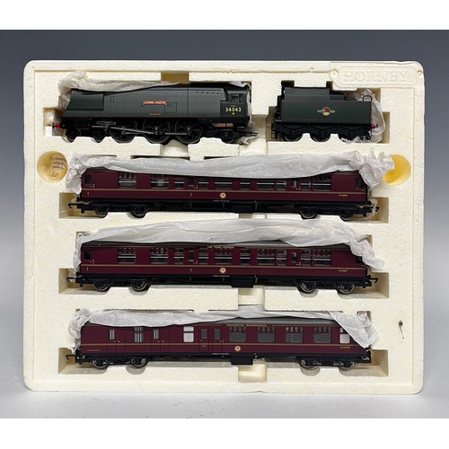 6204 - Hornby Model Railways - R2436 'The Pines Express' locomotive and coach train pack boxed set, compris... 