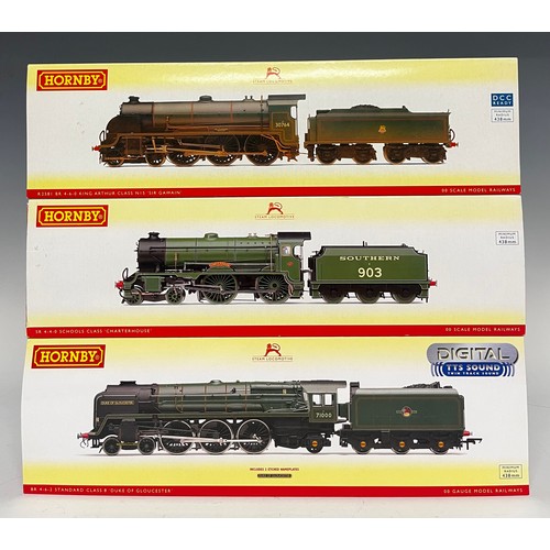 6269 - Hornby Model Railways - R3244TTS BR 4-6-2 Standard Class 8 'Duke of Gloucester' locomotive, 00 gauge... 