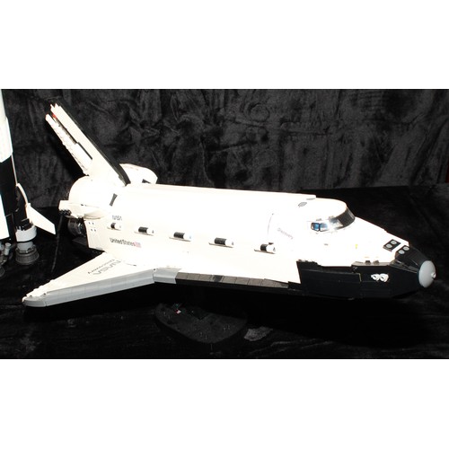 6480 - Lego - Icons, 10283 NASA Space Shuttle Discovery, 54cm deep, 34cm wide, 21cm high, unboxed; Ideas, 9... 