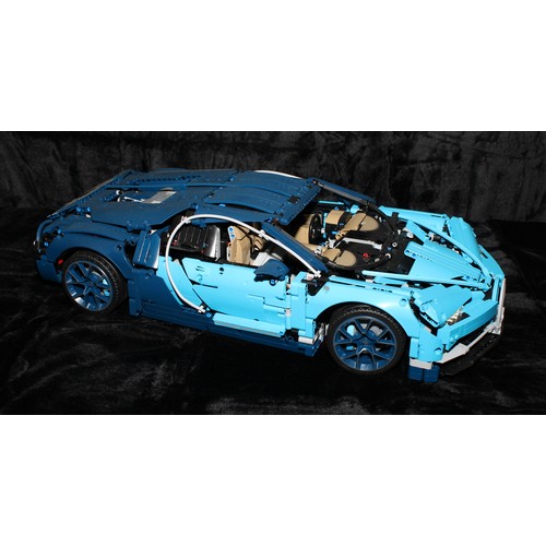 6508 - Lego - Technic, 42056 Porsche 911 GT3 RS Porsche, 57cm long, 25cm wide, 17cm high, unboxed; 42083 Bu... 