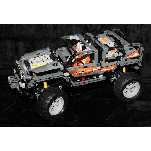 6523 - Lego - Technic, 9398 4X4 Crawler, unboxed; 8081 Extreme Cruiser, limited edition, 8297 Off-Roader, u... 