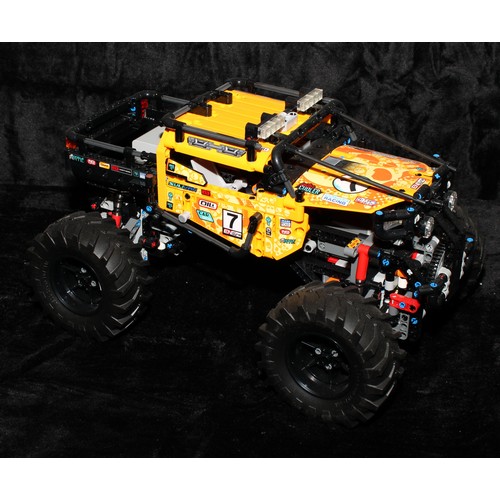 6523 - Lego - Technic, 9398 4X4 Crawler, unboxed; 8081 Extreme Cruiser, limited edition, 8297 Off-Roader, u... 