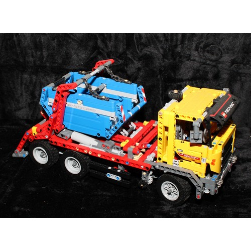 6510 - Lego - Technic, 42082B Mobile Pile Driver, unboxed; 42024 Container Truck, unboxed; 8110 Mercedes-Be... 