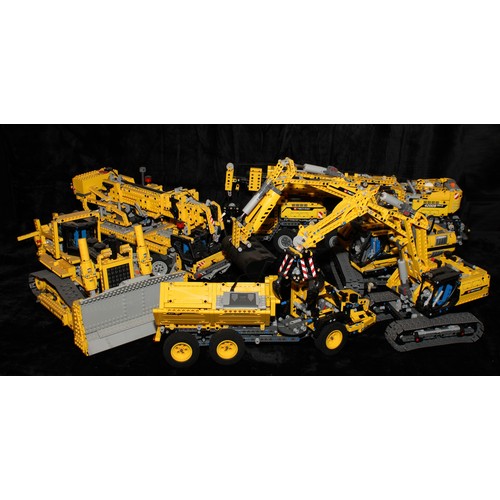 6506 - Lego - Technic, 42009 Mobile Crane Mk II, unboxed; 42006 Excavator, unboxed; 8043 Motorised Excavato... 