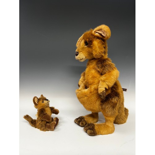 6326 - Charlie Bears - CB161678 Bouncer and Skip, Kangaroo and Joey, exclusively designed by Isabelle Lee, ... 