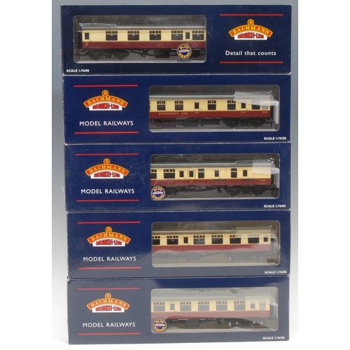 6108 - Bachmann Branch-Line Model Railways - five stock cars/coaches comprising 39-105 BR MK1 Restaurant Bu... 