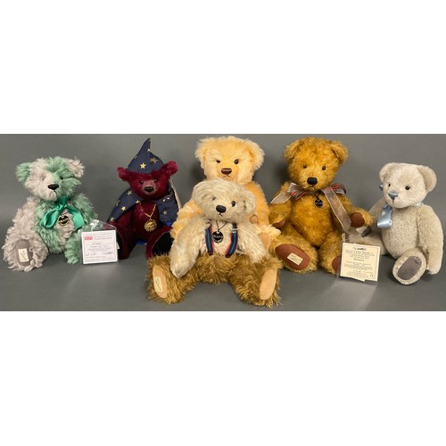 6373 - Dean's Rag Book, The Wizard, a collector's mohair Teddy Bear, limited edition 40/500, 30cm, trademar... 