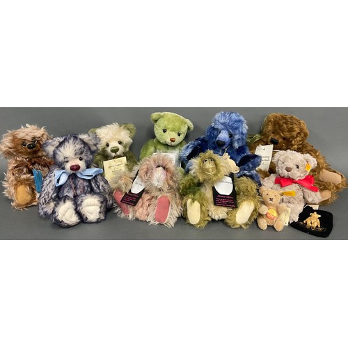 6396 - Teddy Bears - Steiff ( Germany) EAR 113413, Honey Teddy, 15cm, knopf with tag in red and yellow, pap... 