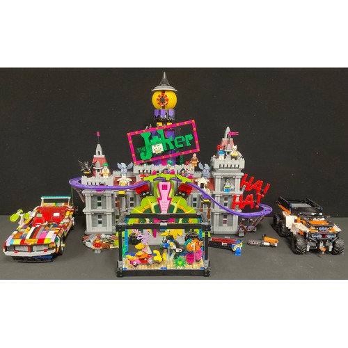 6485 - Lego - The Lego Batman Movie, 70922 The Joker Manor, unboxed; Creator 3in1, 31122 Fish Tank, unboxed... 