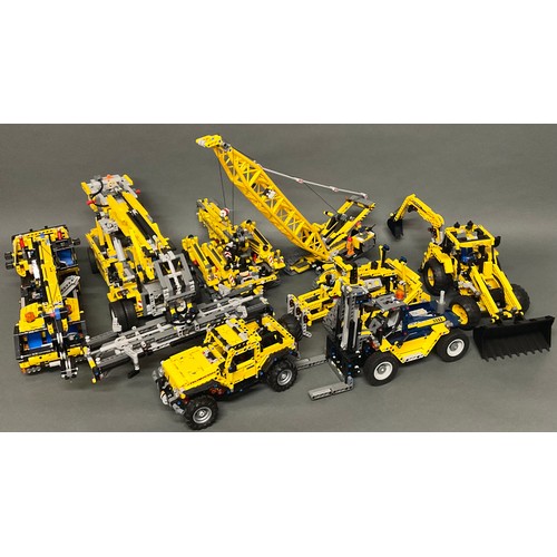 6496 - Lego - Technic, 42108 Mobile Crane, unboxed; 8069 Backhoe Loader, unboxed; etc (qty)

(42108) Retire... 