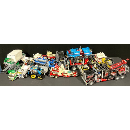 6492 - Lego - System Model Team, 5571 Giant Truck, unboxed; Technic, 42078 Mac Anthem, unboxed; Technic, 42... 