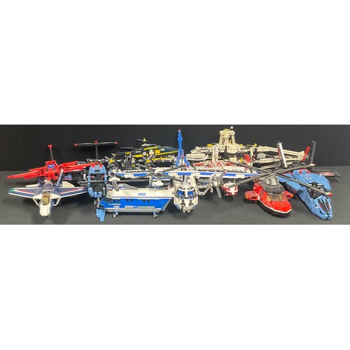 6493 - Lego - Technic, 42025 Cargo Plane, unboxed; 42066 Air Race Jet, unboxed; another; 9394 Jet Plane, un... 