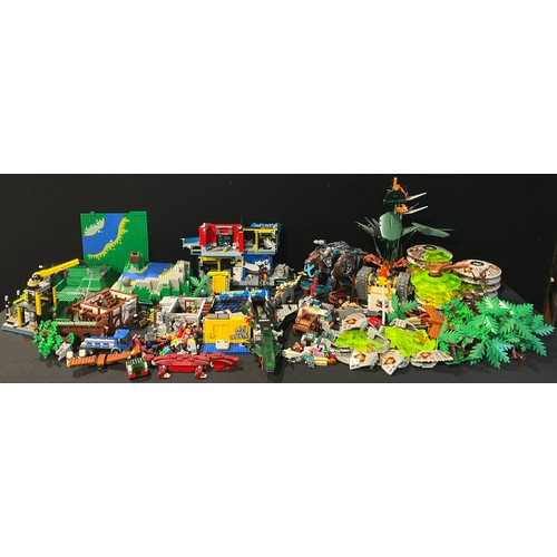 6486 - Lego - Chima, 70145 Maula's Ice Mammoth Stomper, unboxed; 72006 Nexo Knights, Axl's Rolling Arsenal,... 