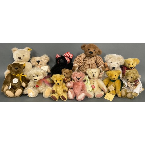 6397 - Teddy Bears - Steiff (Germany) EAN 000423, 1909 Classic Teddy Bear, brown mohair, trademark button i... 