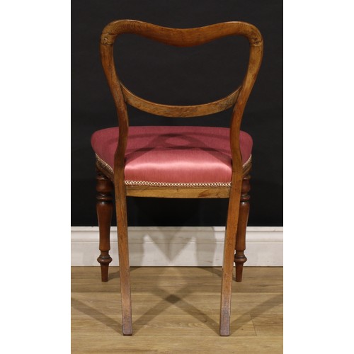 2321 - A Victorian rosewood harlequin suite of eight dining chairs, composed of two sets of four, each with... 