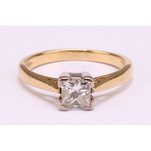 1249 - An 18ct yellow gold 0.60ct princess cut diamond solitaire ring, diamond colour is approx. K/L and di... 