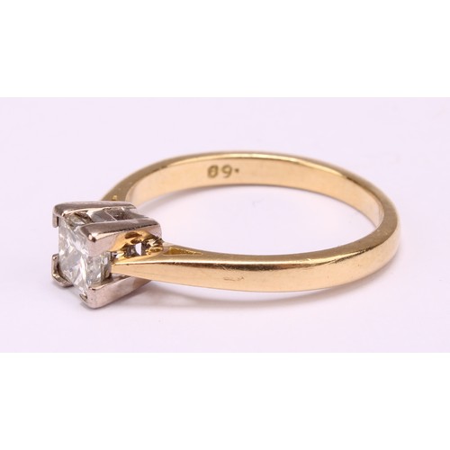 1249 - An 18ct yellow gold 0.60ct princess cut diamond solitaire ring, diamond colour is approx. K/L and di... 