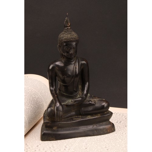 1314 - Chinese/Burmese School (early 20th century), a bronze Buddha, seated in meditation, 20cm high