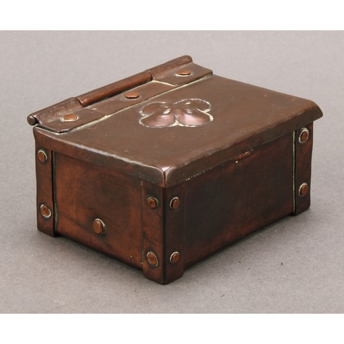 2353 - Newlyn School and Guild of Handicraft - an Arts & Crafts copper box, by John Pearson (fl. 1885-1910)... 