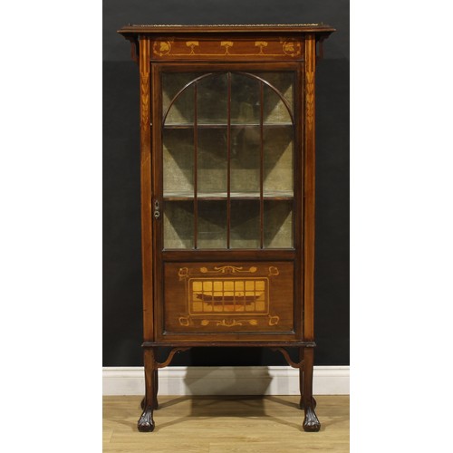 1517 - An Arts & Crafts period mahogany and marquetry pier display cabinet, oversailing rectangular top wit... 