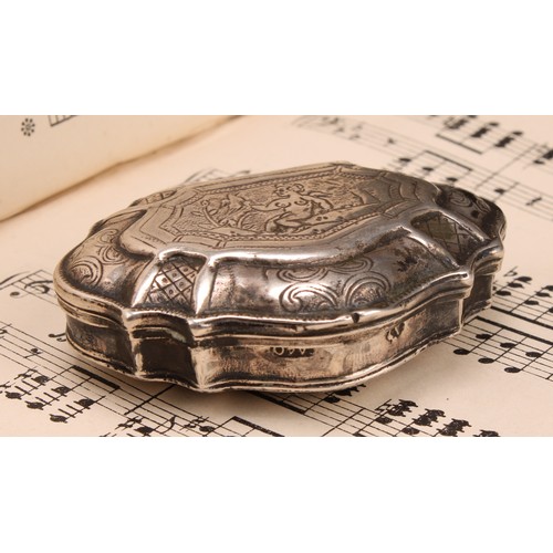 976 - An 18th century Continental silver shell shaped snuff box, hinged cover engraved with a scantily cla... 