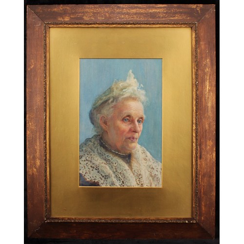 569 - H. Foster (English School, early 20th century) 
Portrait of an Edwardian Lady 
signed, dated 1910, w... 