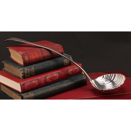 1019 - An early George III silver Old English pattern soup ladle, shell bowl, 35cm long, Thomas Tookey, Lon... 
