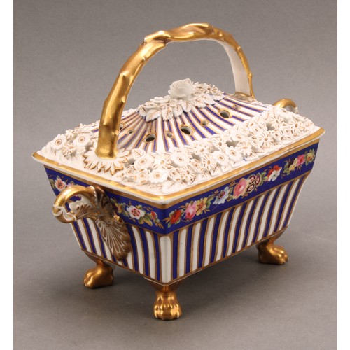 122 - A Chamberlain Worcester rectangular pot pourri basket and cover, painted with a band of flowers on a... 