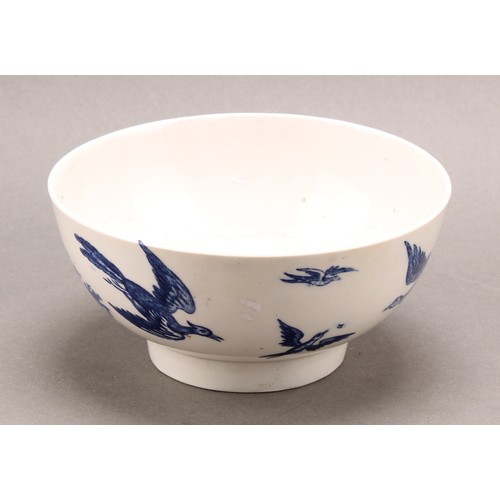 163 - A Worcester Birds in Branches pattern circular bowl, transfer printed in tones of underglaze blue, 1... 