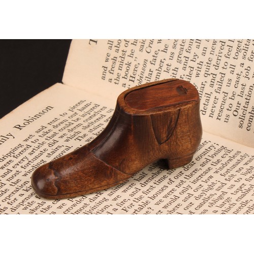 1414 - A 19th century novelty snuff box, as a shoe, sliding cover, brass pinwork to sole, 6.5cm long