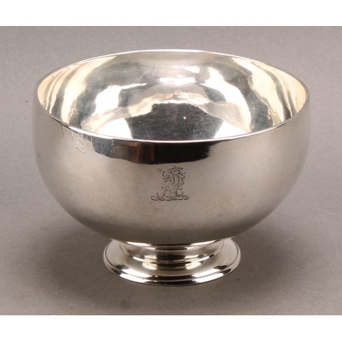 752 - A George I Scottish silver bowl, quite plain, domed foot, 12cm diam, maker's mark WA, Assay Master E... 