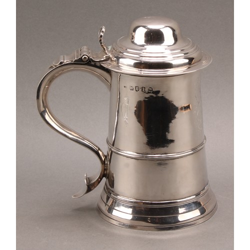 789 - A George III silver tankard, hinged domed cover with pierced thumbpiece, three-quarter girdle, S-scr... 