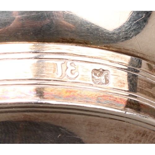 792 - A George III silver wine funnel, ogee bowl, curved spout, 12cm long, John Eames, London 1801