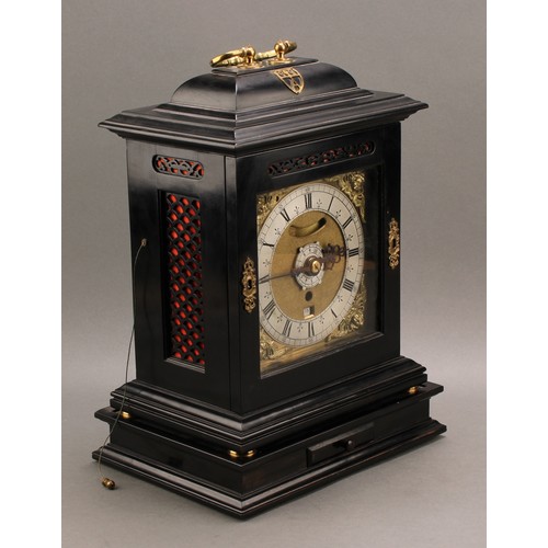 2450 - A George II style ebonised bracket alarm clock, the 15cm square brass dial with silvered chapter rin... 