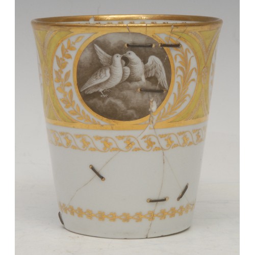 52 - A Chamberlains Worcester lemonade beaker, painted with two exotic birds in landscape, within an oval... 