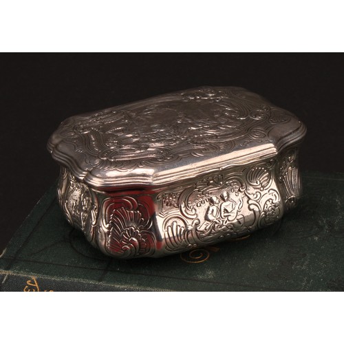 837 - A large 18th century French silver bombe shaped table snuff box, chased with courting figures in an ... 